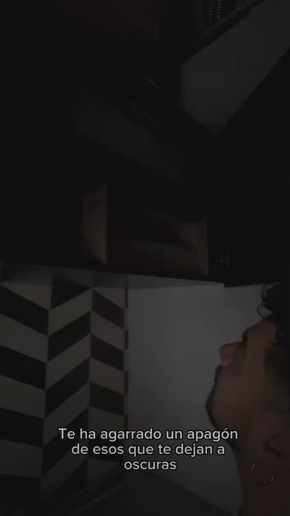 LumiKey + “Luz potente en tu bolsillo, seguridad en cualquier momento.”